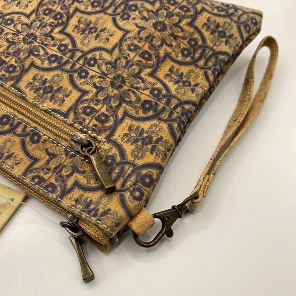 Natural Cork Wristlet Bag Pouch Eco Purse Tan Blue Floral Tile Portugal Made NWT - Picture 3 of 7